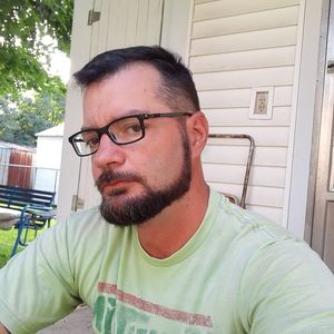 Meet your Posher, Larry